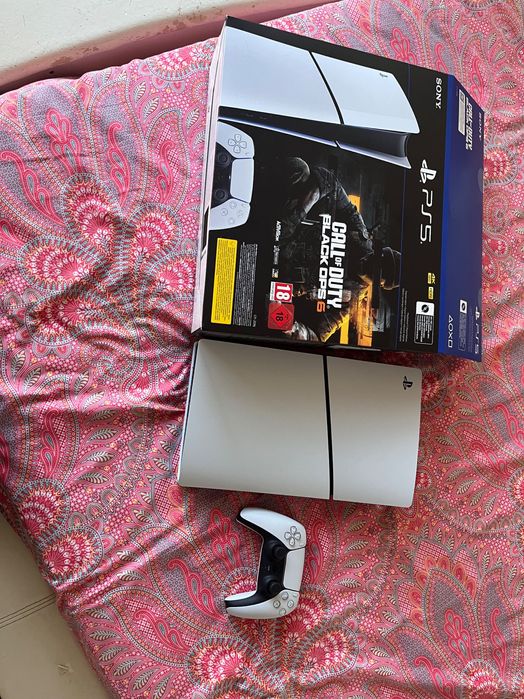 Ps5 com garantia com 1 MÊS DE USO