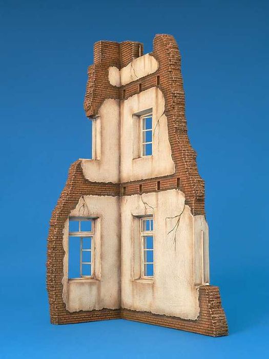 MODELISMO - Miniart 35519 - 1/35- Ruined City Building - NOVO e SELADO