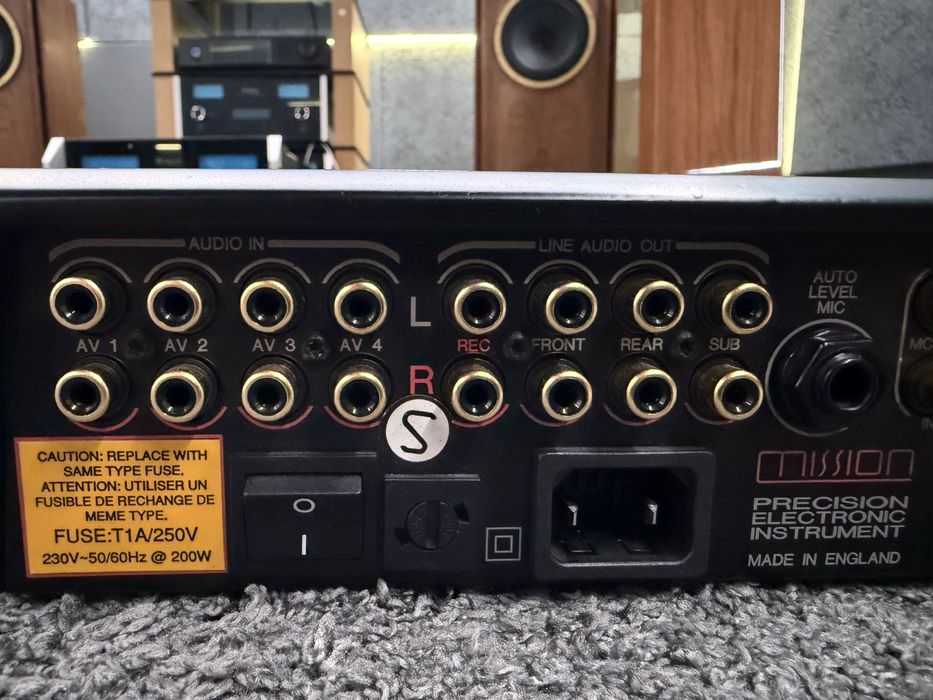 Cyrus AV Master — процесор для домашнього кінотеатру