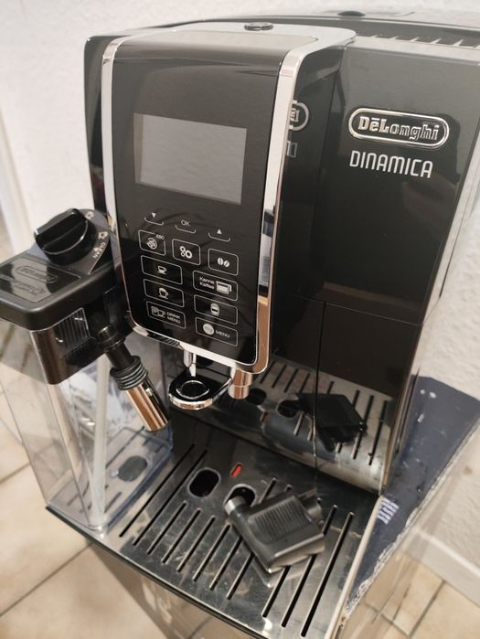 Кавомашина в Кожен Дім ® Delonghi Dinamica