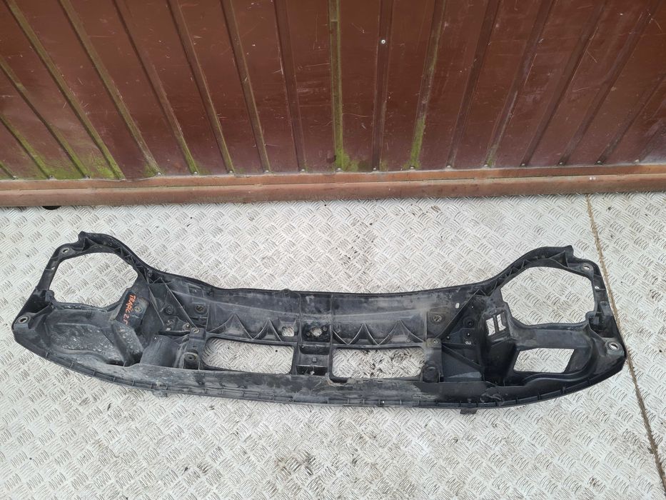 Renault Trafic II 2.5 wzmocnienie pas przedni okular Opel Vivaro