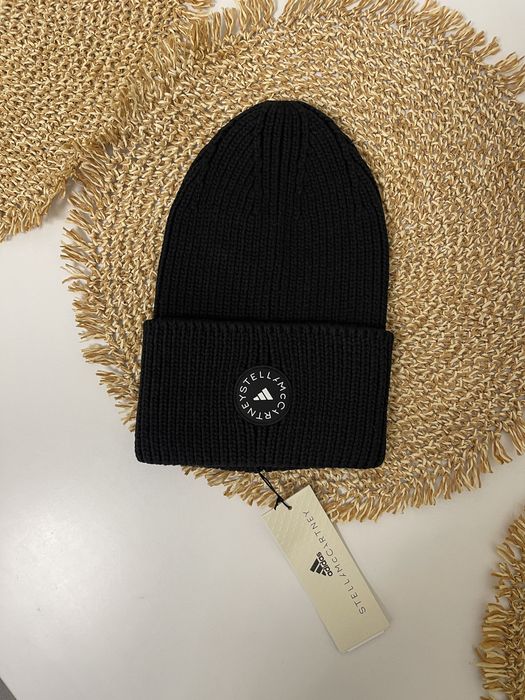 Шапка Adidas by Stella McCartney