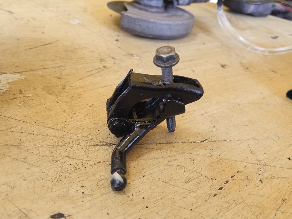 Mocowanie korektora wysokości zawieszenia tył Citroen C5 x7 III