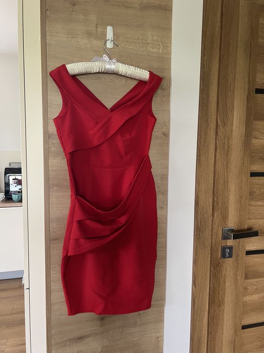 Czerwona sukienka 36 S na ramiączkach mini