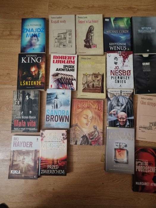 Zestaw książek  stan bardzo dobry 148 sztuk  thriller itp