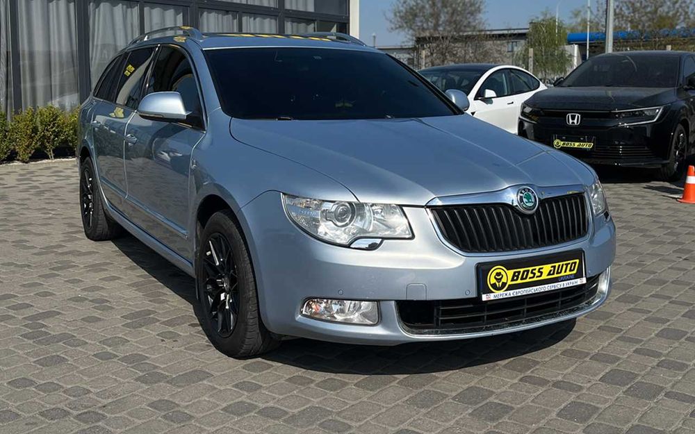 Skoda Superb 2011