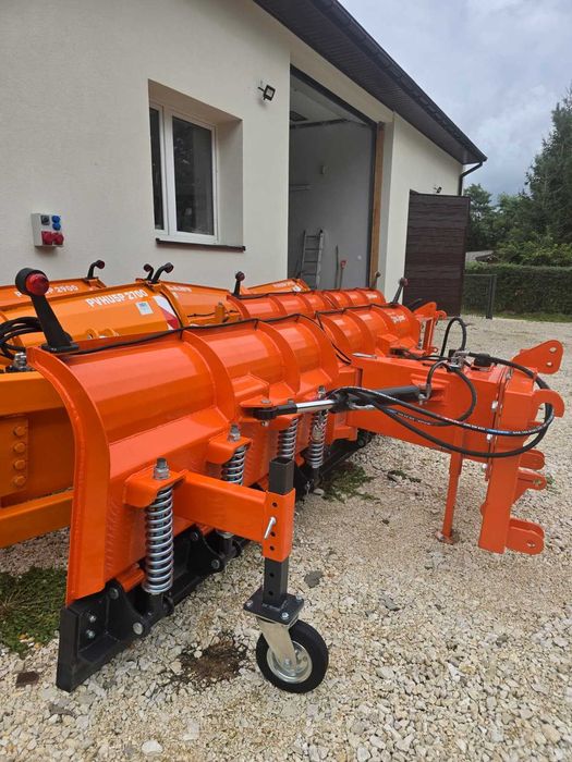 Pług hydrauliczny prosty Metal-Technik 2,6-3,0m komunalny euro tuz