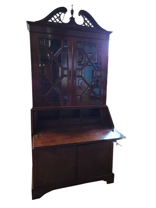 Escrivaninha em madeira estilo D. Maria, com alçado - Bom