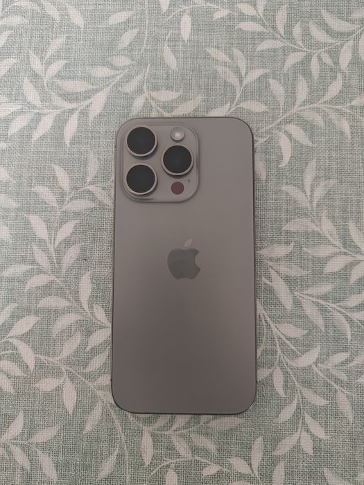 iPhone 15 Pro - 256GB