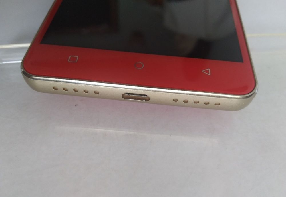 Смартфон BQ-5054 Crystal