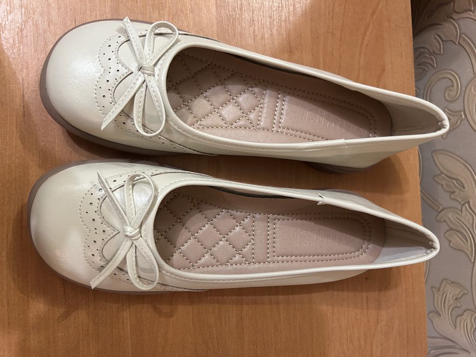 Балетки,лофери,туфлі