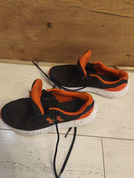 buty under amour 37,5