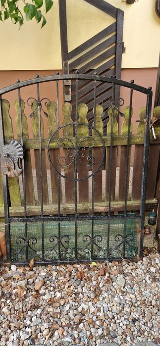 Furtka wejściowa do ogrodzenia