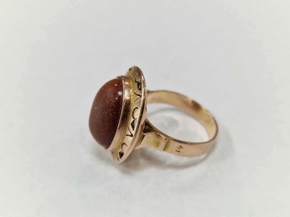 Złoty pierścionek damski/ 585/ 5.43 gram/ R15/ Piasek Pustyni/ 1963-86