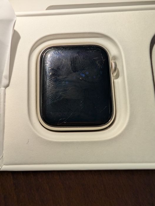 Apple Watch SE 2nd Gen 40mm - Starlight