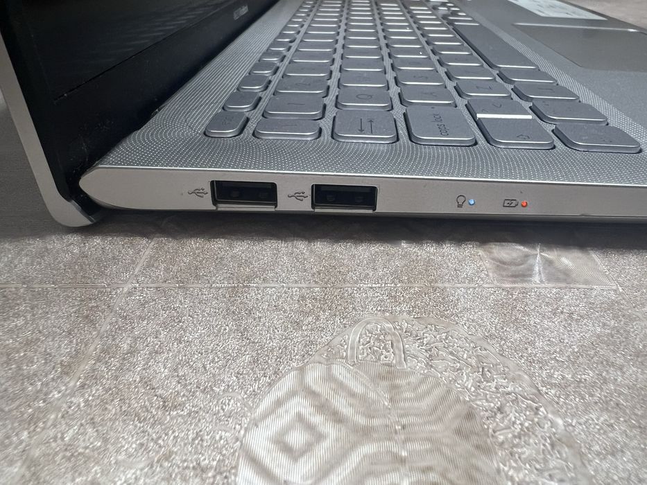 Asus VivoBook Ryzen 5