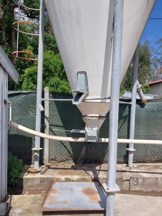 Silo para ração ou cereais