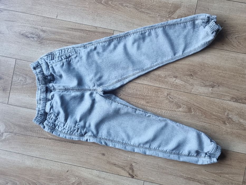 Dżinsy, jeansy Reserved szare, joggery 134