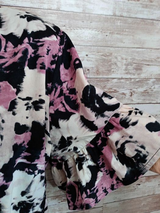 Сукня міді Boohoo з абстрактним принтом розмір L - XL