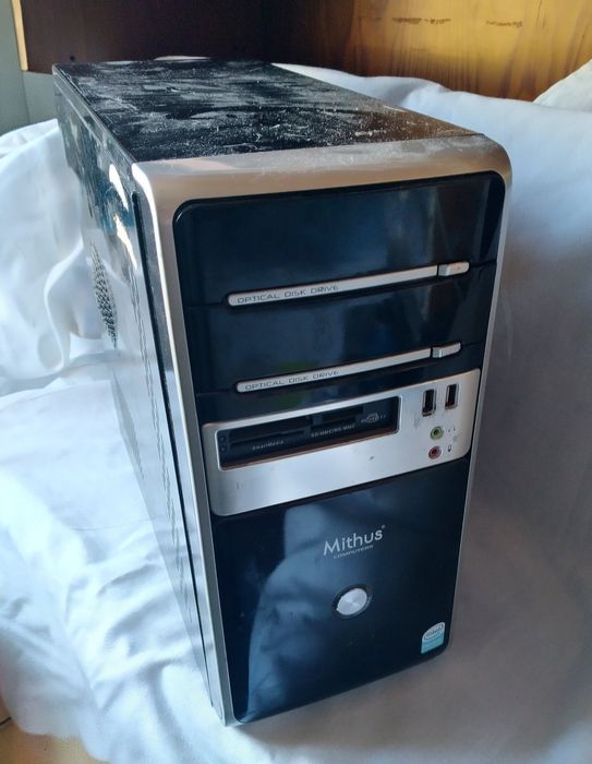 Torre Computador p/ Peças ou Projeto DIY (LGA775, Fonte 500W, Drive CD)