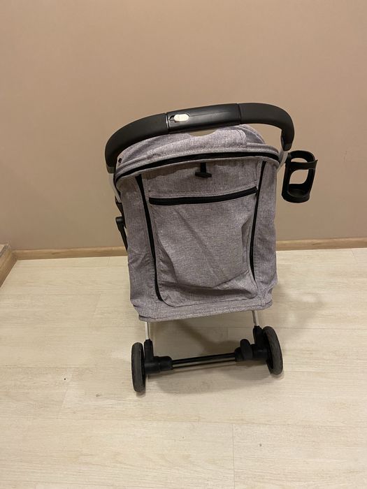 Коляска прогулочная