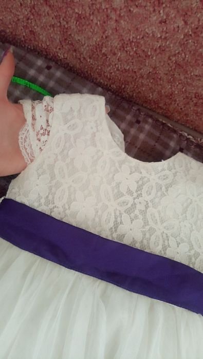 Нарядна сукня для дівчинки.