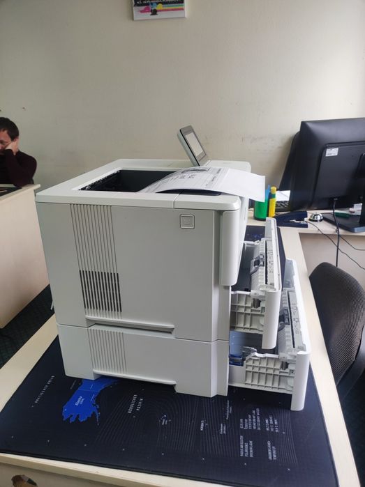 Принтер HP LaserJet Enterprise M506. ДВА ЛОТКА.