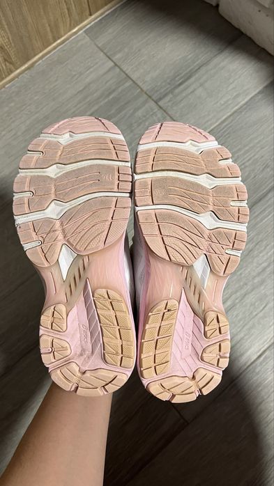 Кросівки Asics  р. 36-37