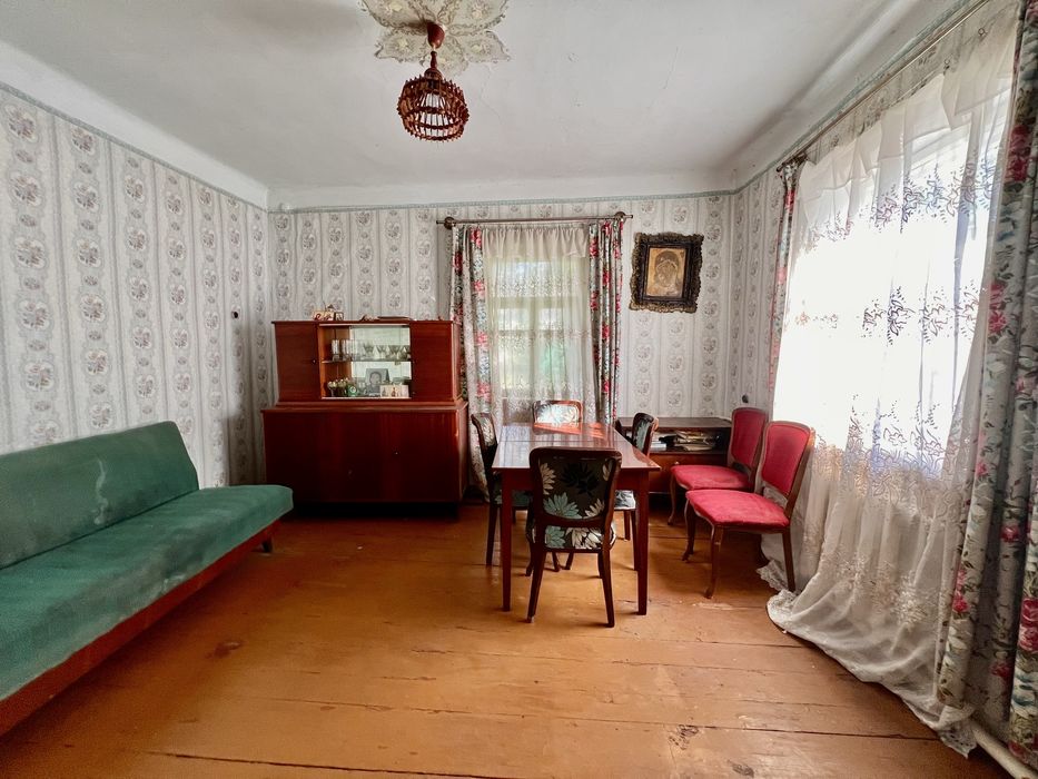 Продам будинок + 6 сот. землі  в м. Шепетівка