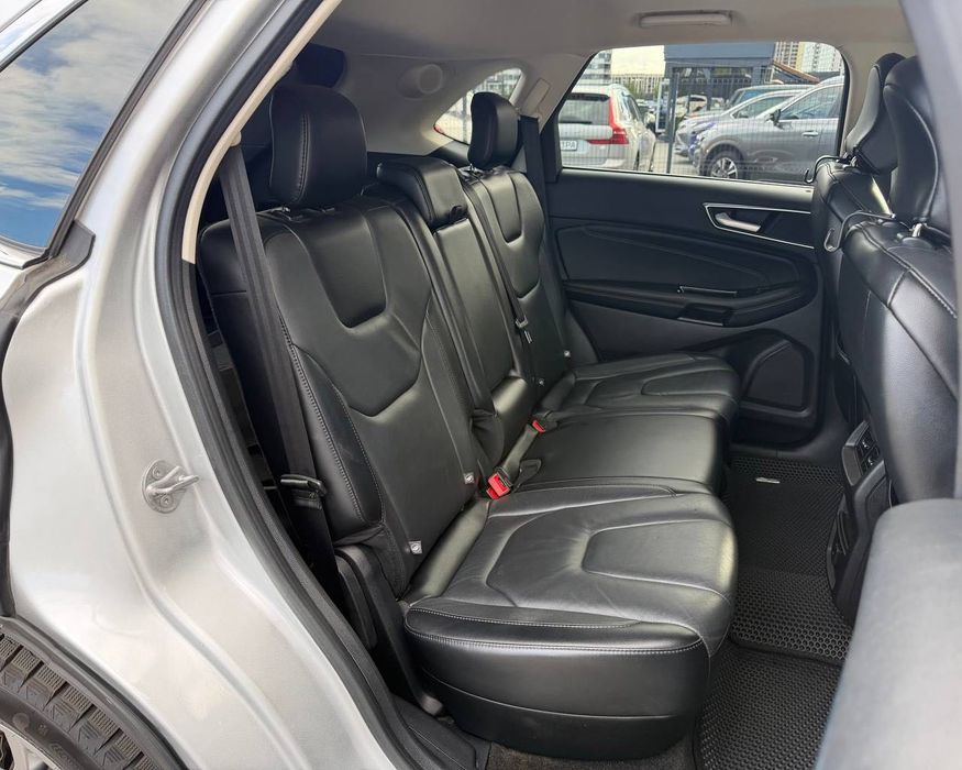 Ford Edge Titanium