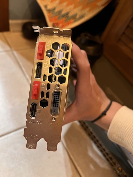 Відеокарта MSI Radeon RX 570 ARMOR 4G OC