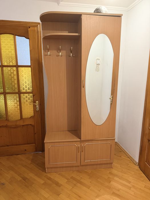Продам прихожу (передпокій шафа) у хорошому стані