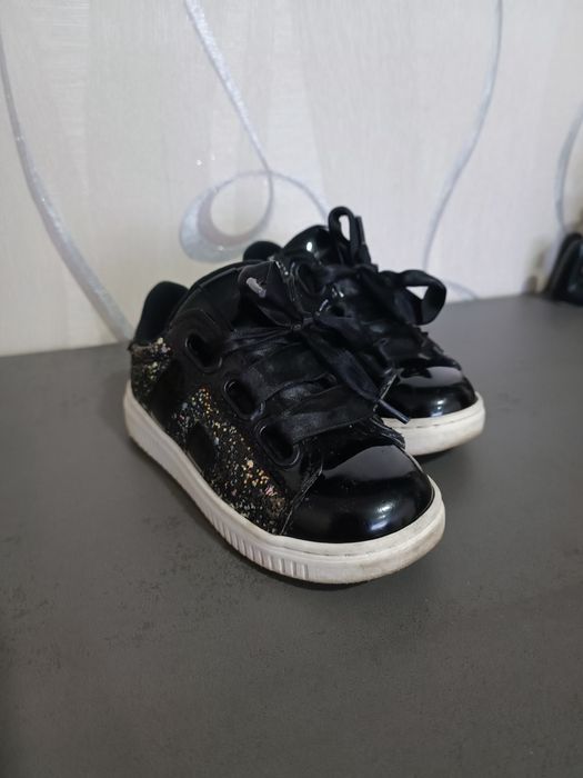 Кросівки для дівчинки шкіряні