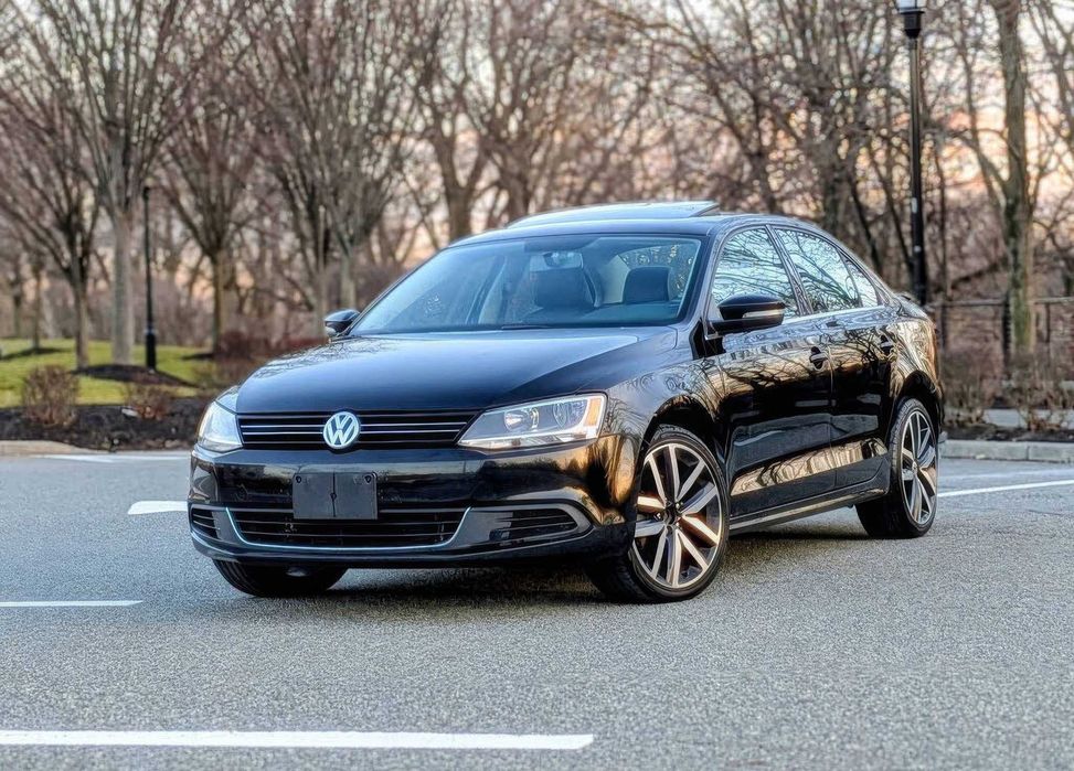 Volkswagen Jetta      2013