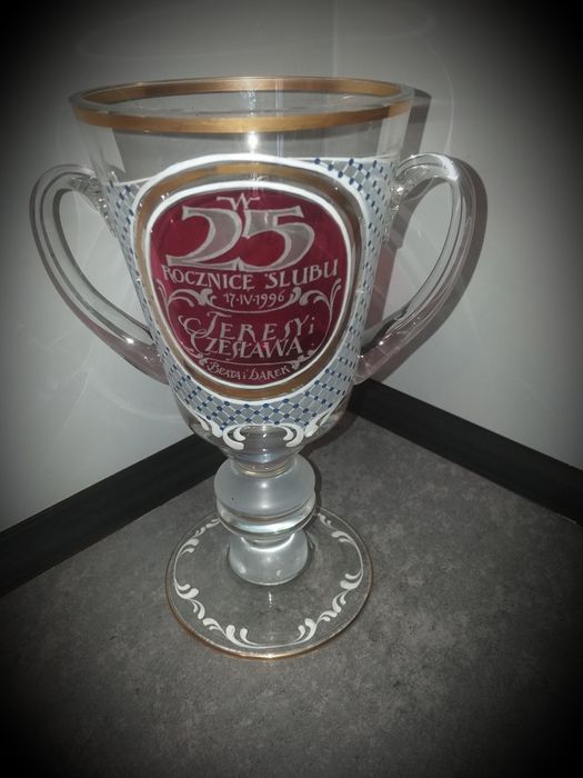 Stary krysztalowy puchar