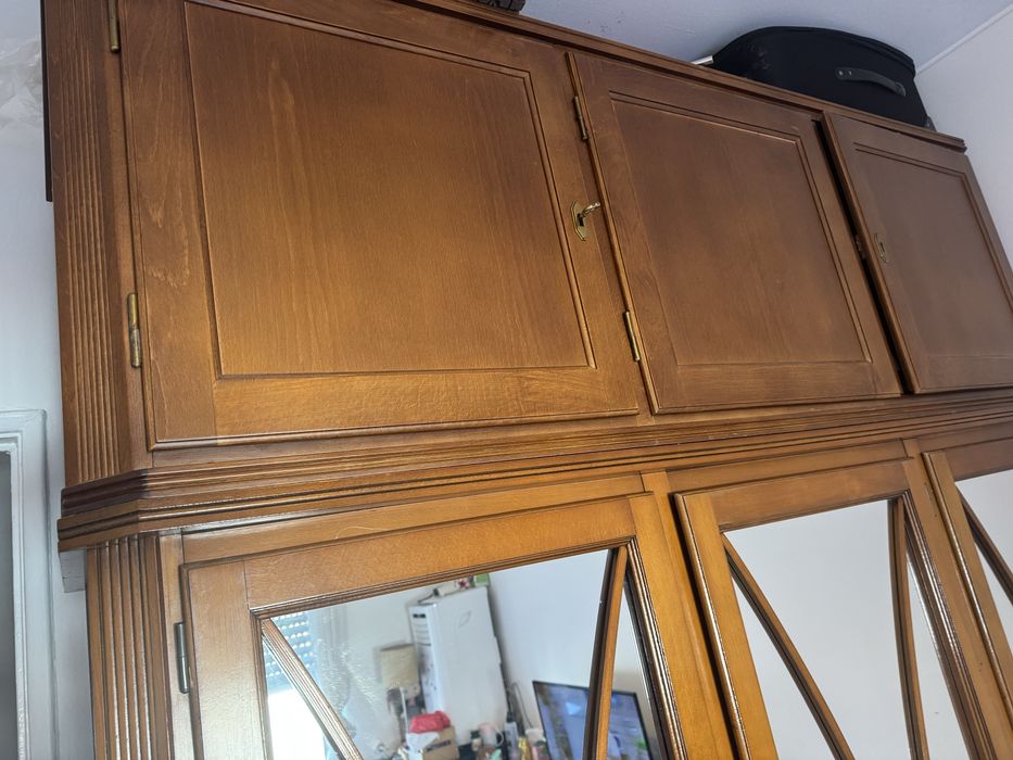 Roupero 3 portas de abrir com espelho e maleiro