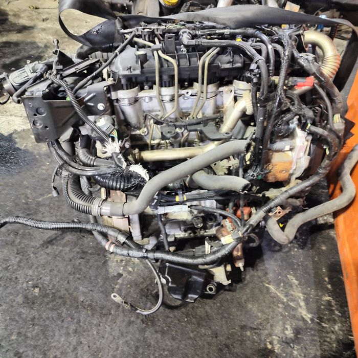 Двигун мотор Пежо Сітроен Форд Вольво Мазда 1.6 hdi