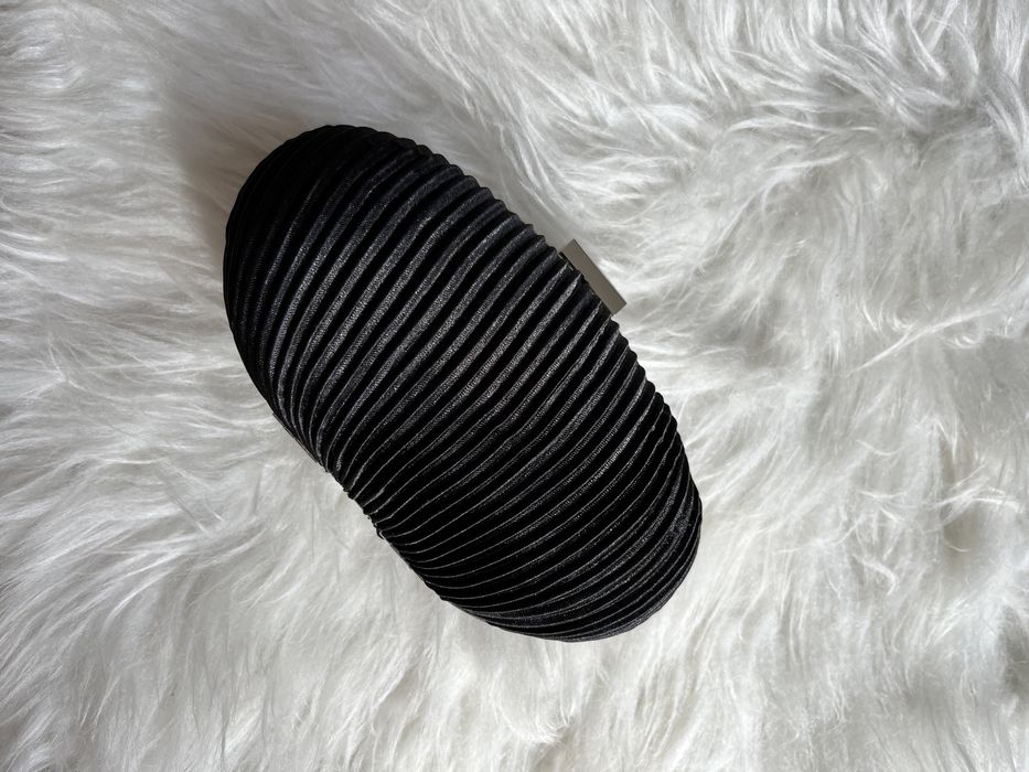 Elegancka mała torebka wizytowa