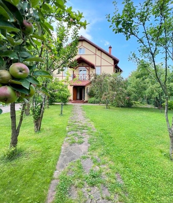 615 Будинок біля Дніпра подобово з озером