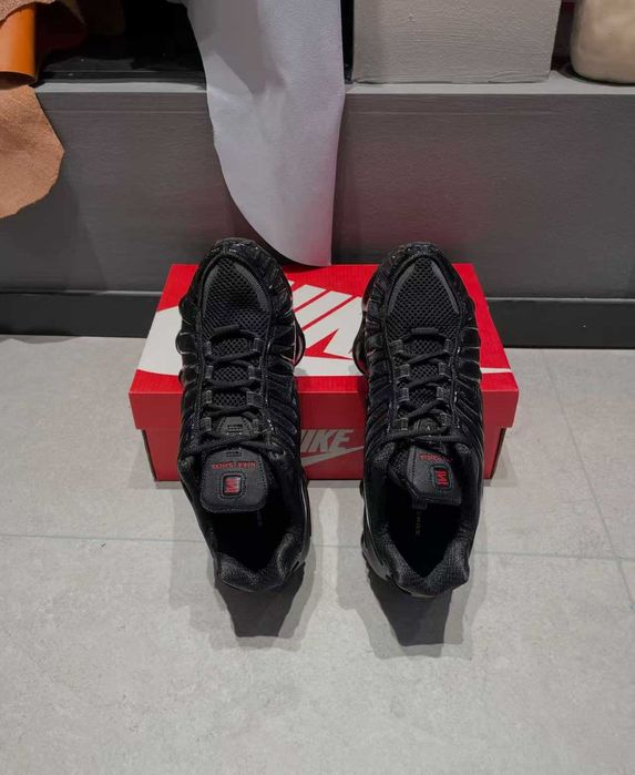 Nike Shox TL Czarny R.40