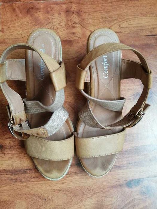 Sandały na koturnie TU 38 espadryle