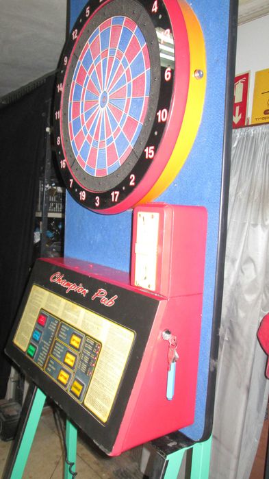 Máquinas setas com suporte original com 8 jogadores como nova