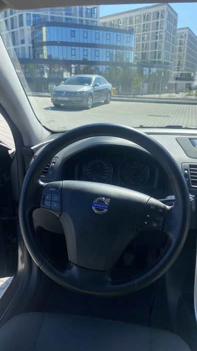 Продаю  Volvo v50