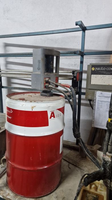 Maquina de dar poliortano