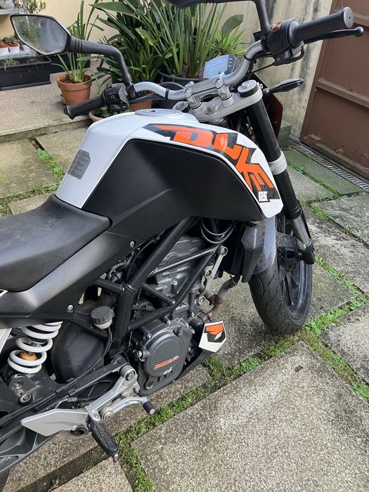 KTM DUKE. 125. DE 2013