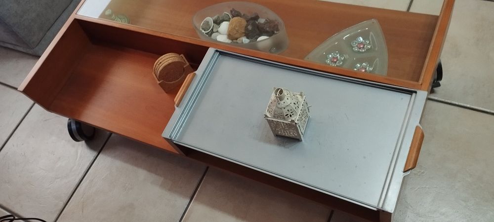 Mesa de centro com rodas