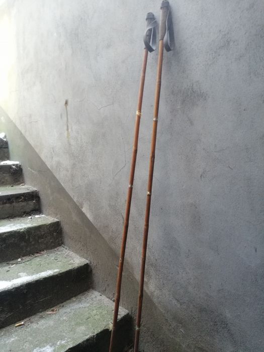 Stare narty i kijki sprzedam