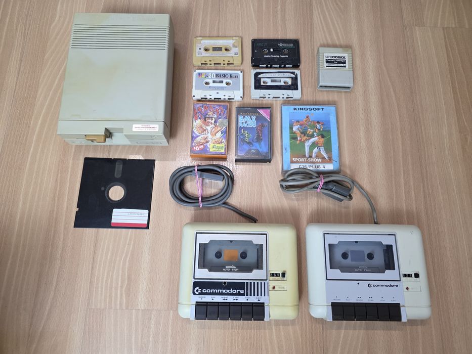 Commodore C64 - napędy oraz kaseciaki