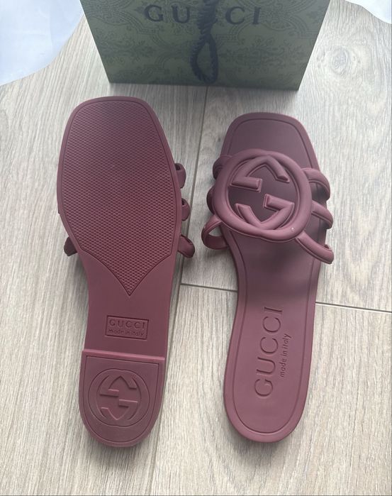 Gumowe klapki Gucci