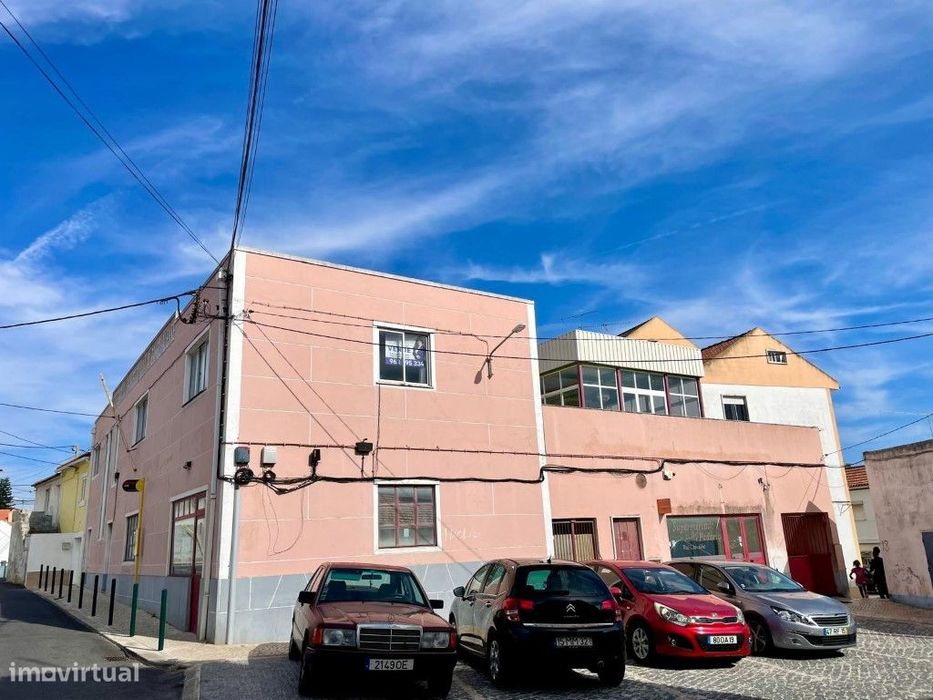 Habitação - Oportunidade de Investimento no Zambujal
